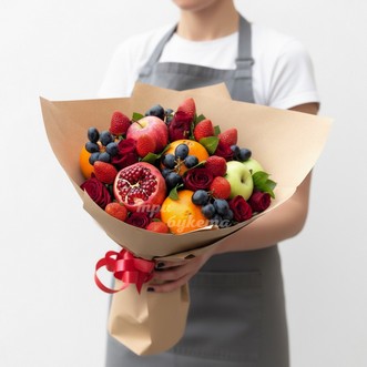 Фруктовый букет из яблок и роз